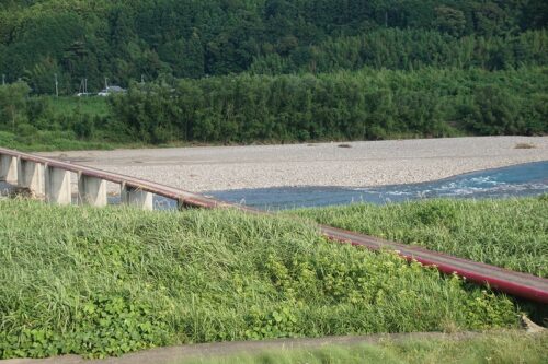 左側から撮った畑山橋の画像